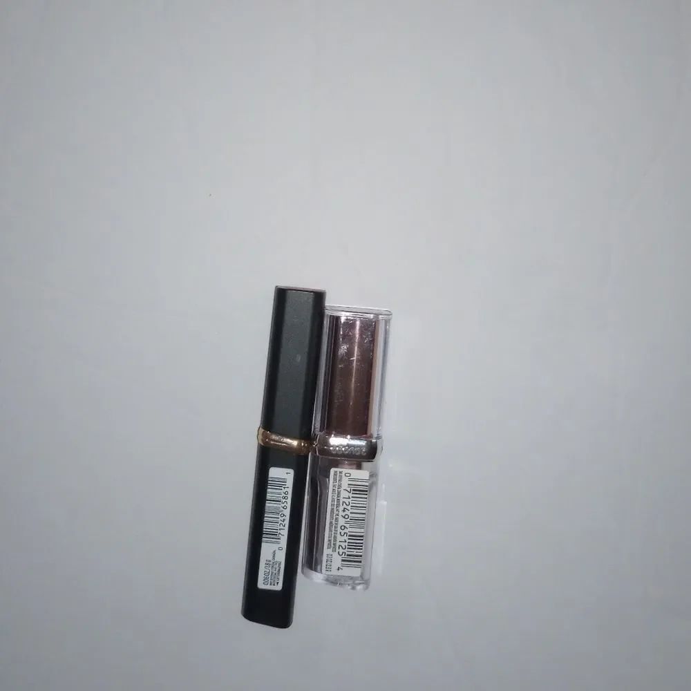 🆕💄 L'Oreal 2 Lip Color Bundle - Picture 2 of 10